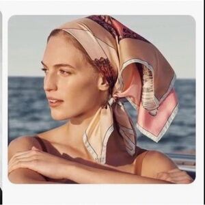 These large square head scarves are made of 100% polyester fabric,